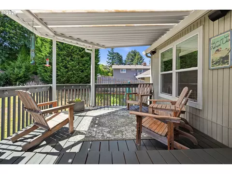 Exterior - 1418 NW 30th Ave, Camas, WA 98607 photo 3 of 14