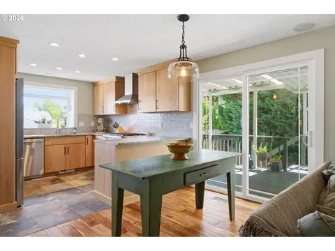 Kitchen - 1418 NW 30th Ave, Camas, WA 98607 photo 5 of 5