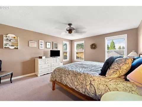 Bedroom - 1418 NW 30th Ave, Camas, WA 98607 photo 1 of 5