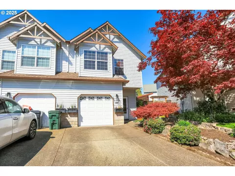 561 NE Natalie St, Hillsboro, OR 97124