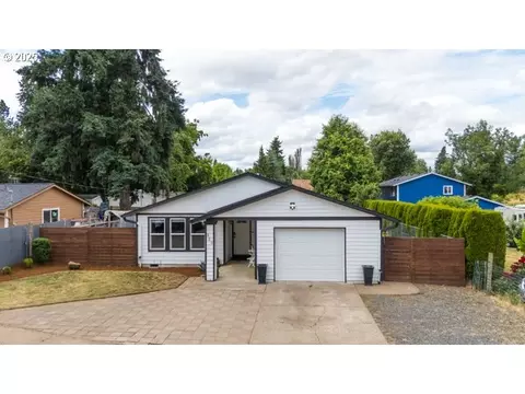 325 Brown St, Woodburn, OR 97071