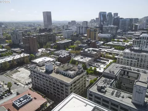 1314 NW Irving St #212, Portland, OR 97209