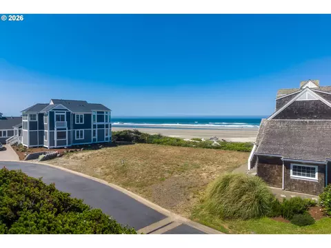 6440 SW Arbor Dr, Newport, OR 97366