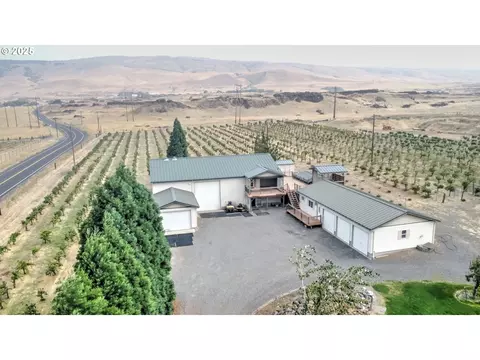 1520 Dallesport Rd, Dallesport, WA 98617