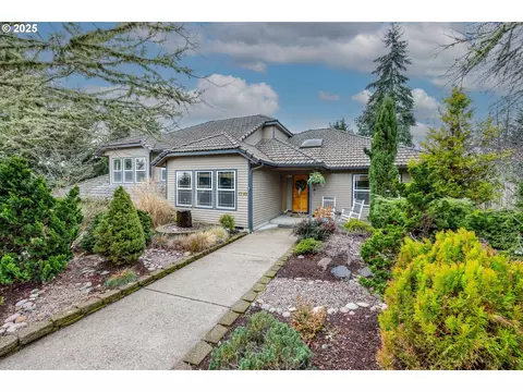 1710 White Oak Dr, Eugene, OR 97405