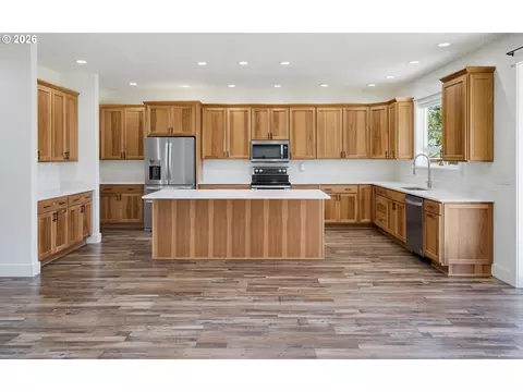 Kitchen - 2701 Munsel Lake Rd, Florence, OR 97439 photo 1 of 3