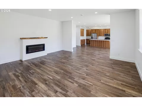 Living - 2701 Munsel Lake Rd, Florence, OR 97439 photo 3 of 4