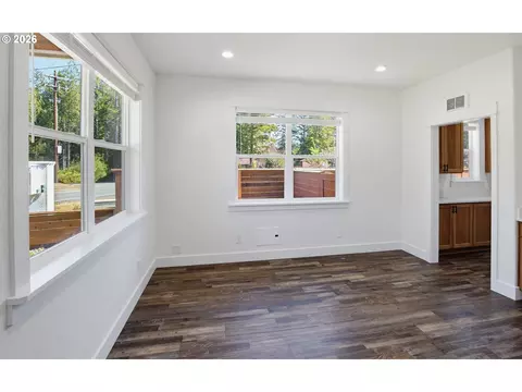 Living - 2701 Munsel Lake Rd, Florence, OR 97439 photo 1 of 4