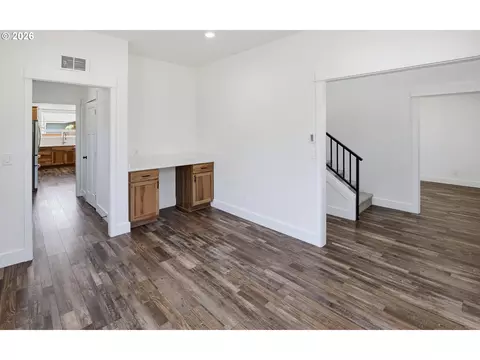 Living - 2701 Munsel Lake Rd, Florence, OR 97439 photo 2 of 4