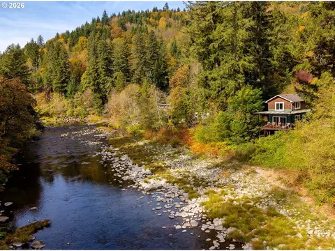 37117 NE Washougal River Rd, Washougal, WA 98671