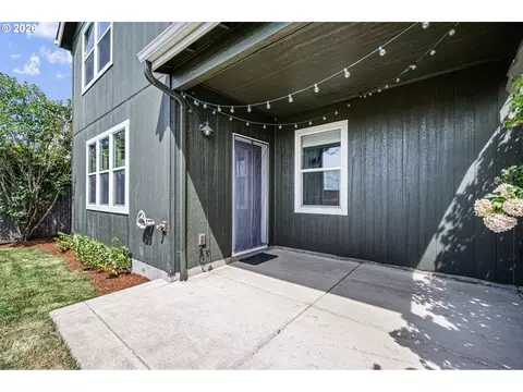 Exterior - 1876 Heath Dr, Eugene, OR 97402 photo 4 of 9