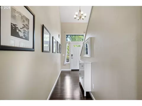 Entry Way - 1876 Heath Dr, Eugene, OR 97402 photo 3 of 9