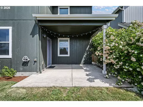 Exterior - 1876 Heath Dr, Eugene, OR 97402 photo 5 of 9