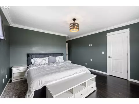 Bedroom - 1876 Heath Dr, Eugene, OR 97402 photo 3 of 8