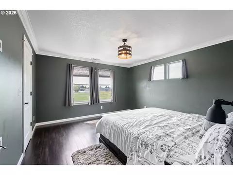 Bedroom - 1876 Heath Dr, Eugene, OR 97402 photo 1 of 8