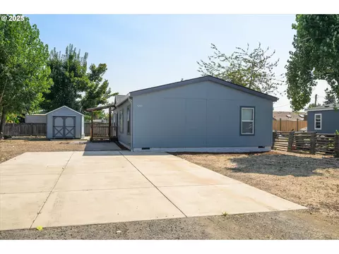 1293 30th St, Springfield, OR 97478