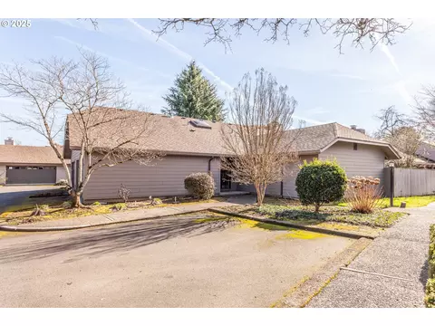 12618 NE Prescott Dr, Portland, OR 97230