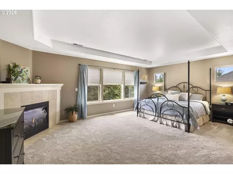 Bedroom - 1099 SE Mimosa Dr, Gresham, OR 97080 photo 1 of 5