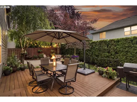 Exterior - 1099 SE Mimosa Dr, Gresham, OR 97080 photo 3 of 11