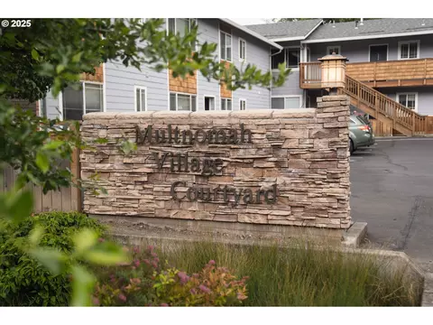 3925 SW Multnomah Blvd #204, Portland, OR 97219
