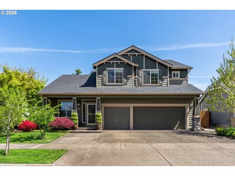 Exterior - 857 Throne Dr, Eugene, OR 97402 photo 2 of 11