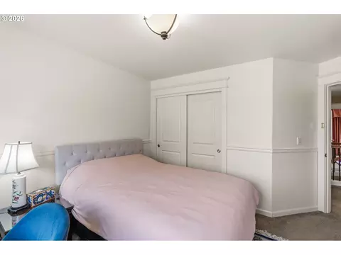 Bedroom - 857 Throne Dr, Eugene, OR 97402 photo 5 of 5