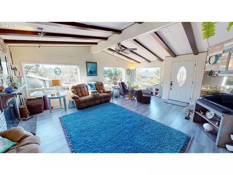 30235 Eagleview Dr, Gold Beach, OR 97444 photo 6