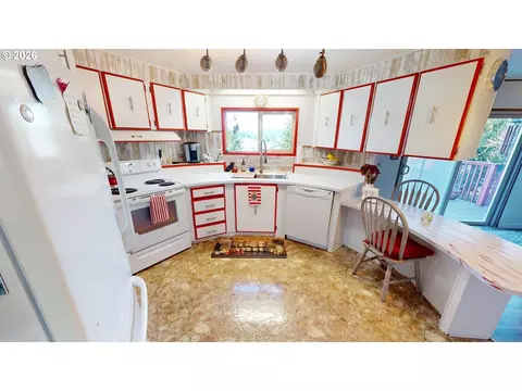 30235 Eagleview Dr, Gold Beach, OR 97444 photo 10