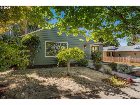 4016 SE Cora St, Portland, OR 97202