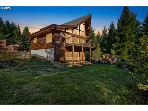31692 Raisor Rd, Cottage Grove, OR 97424
