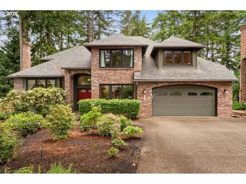 5008 Hartford Pl, Lake Oswego, OR 97035