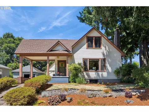 4129 SEllis St, Portland, OR 97202