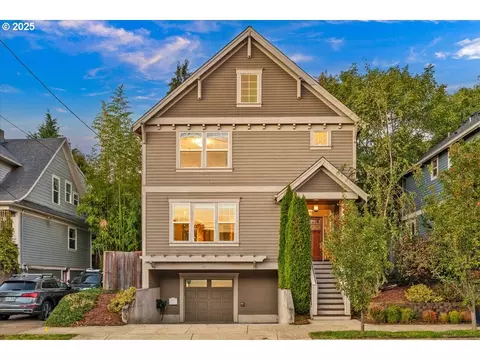 665 NE Skidmore St, Portland, OR 97211