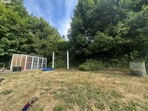 67623 E Bay Rd, North Bend, OR 97459 photo 4
