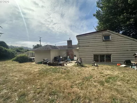 67623 E Bay Rd, North Bend, OR 97459 photo 3