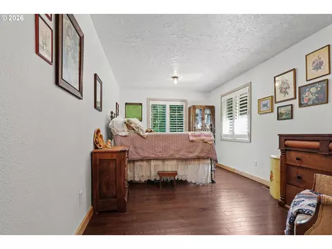 Bedroom - 19368 SE Summertime Dr, Sandy, OR 97055 photo 3 of 4