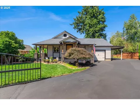4767 Clubhouse Ln, Newberg, OR 97132