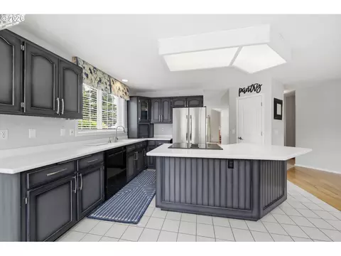 Kitchen - 1140 Molly Ln, Eugene, OR 97404 photo 1 of 3