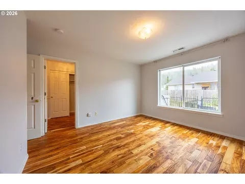 1203 E Second Ave, Sutherlin, OR 97479 photo 11