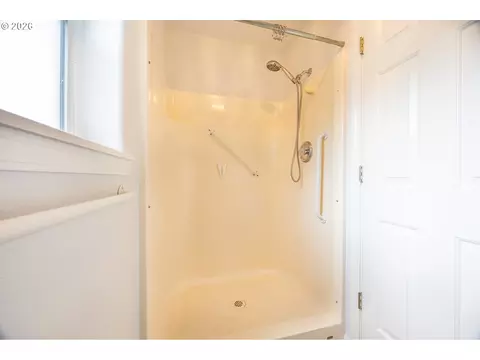 1203 E Second Ave, Sutherlin, OR 97479 photo 15