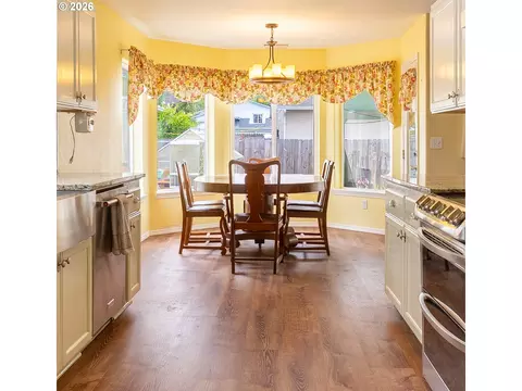 1203 E Second Ave, Sutherlin, OR 97479 photo 8