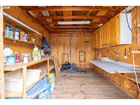 1203 E Second Ave, Sutherlin, OR 97479 photo 28