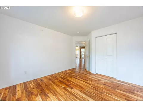 1203 E Second Ave, Sutherlin, OR 97479 photo 22