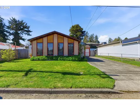 474 N Wasson St, Coos Bay, OR 97420
