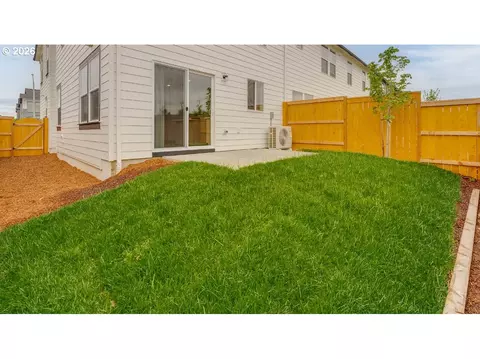 Exterior - 1407 SE Rosefinch Ave, Gresham, OR 97080 photo 2 of 2