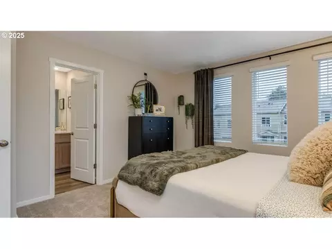 Bedroom - 1407 SE Rosefinch Ave, Gresham, OR 97080 photo 5 of 6