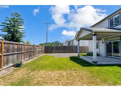 Exterior - 5290 Squirrel St, Springfield, OR 97478 photo 3 of 4