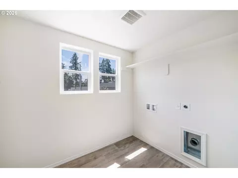 Other - 5290 Squirrel St, Springfield, OR 97478 photo 5 of 8