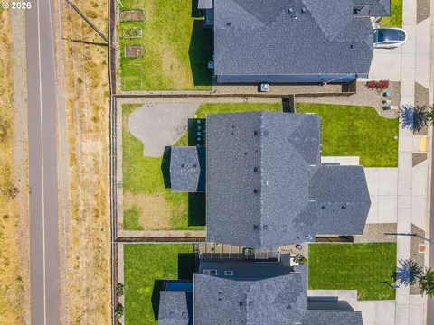 View/Area - 5290 Squirrel St, Springfield, OR 97478 photo 2 of 2