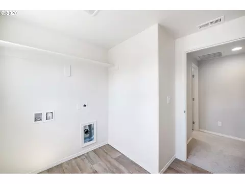 Other - 5290 Squirrel St, Springfield, OR 97478 photo 6 of 8